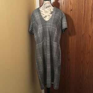 Ashley Stewart black and white dress